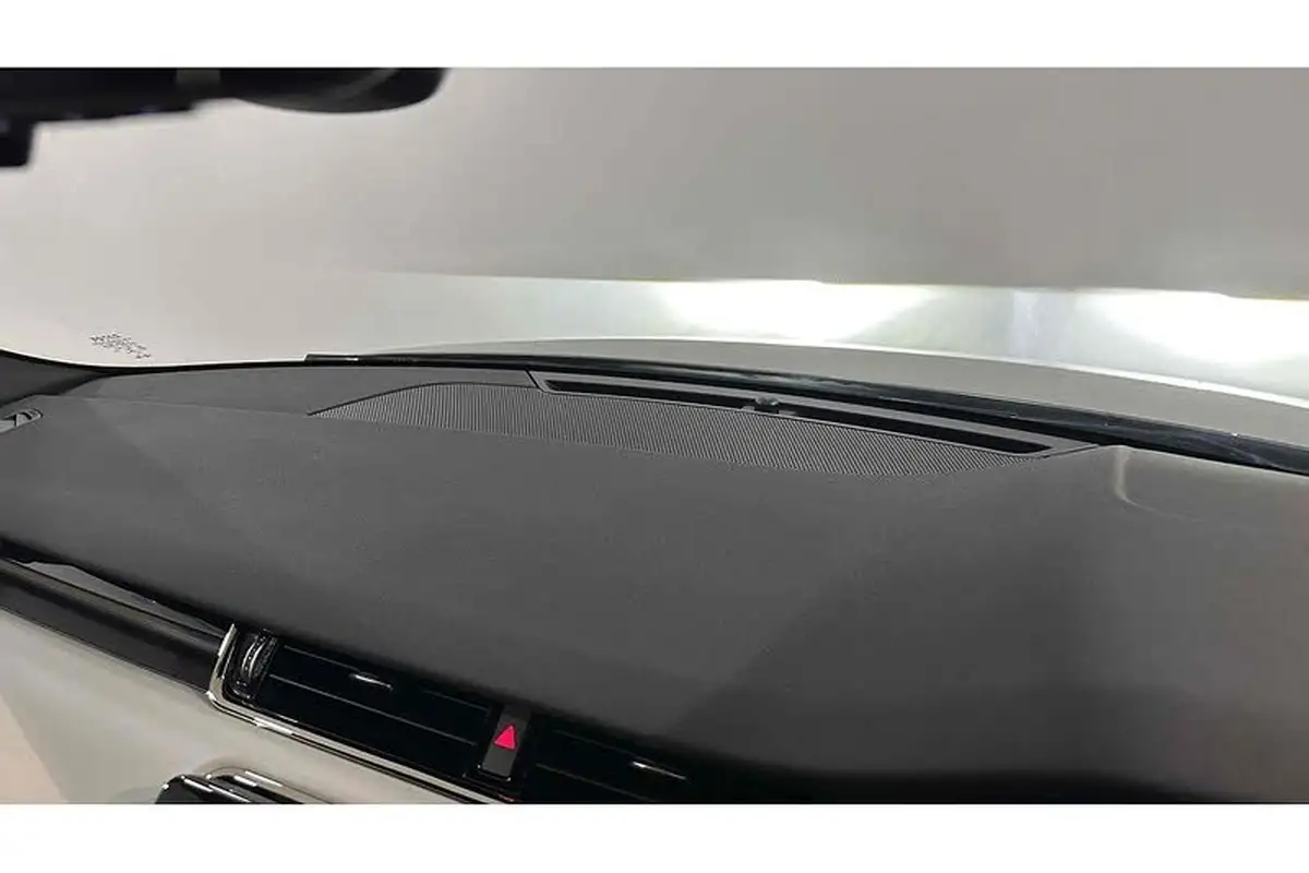 2021-land-rover-range-rover-evoque-15-p300e-r-dynamic-hse-big-47