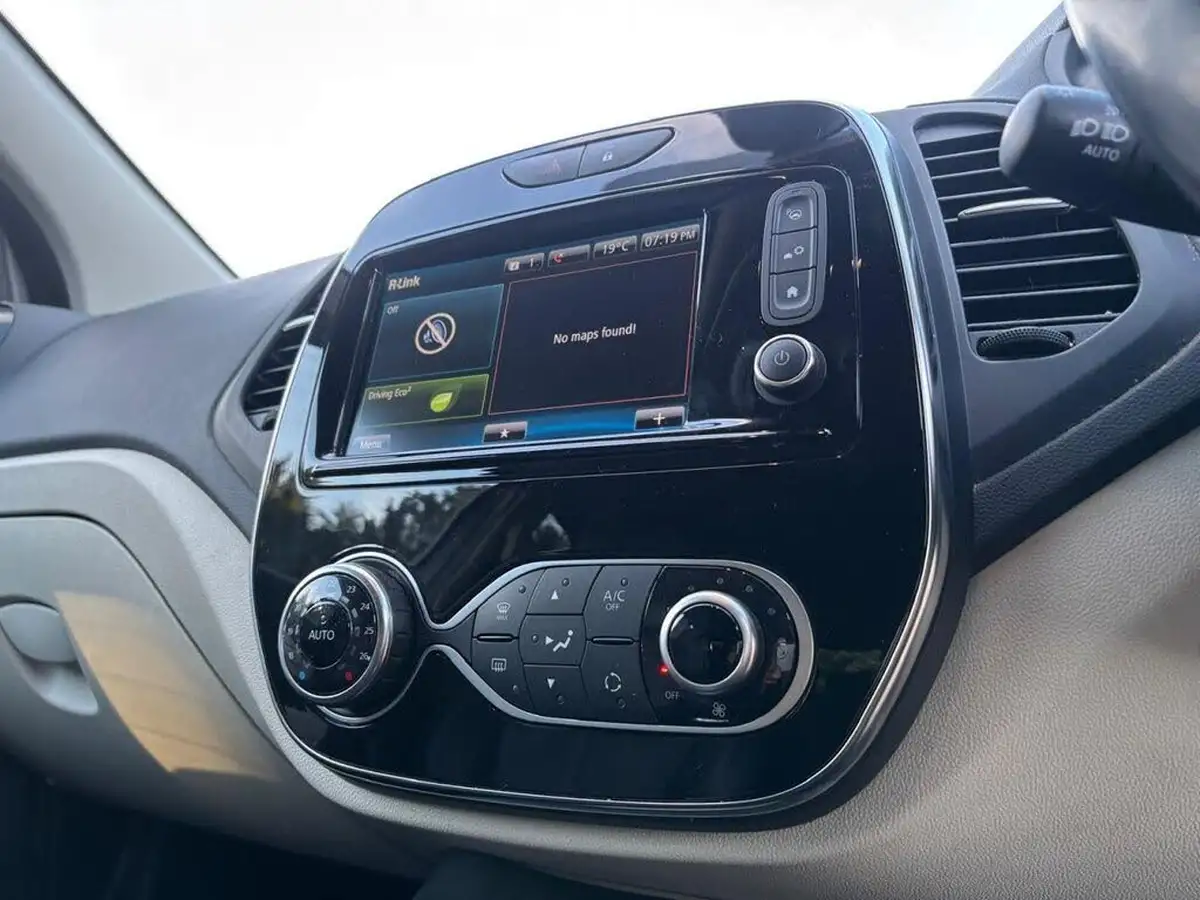 2020-renault-captur-09-tce-gt-line-big-26