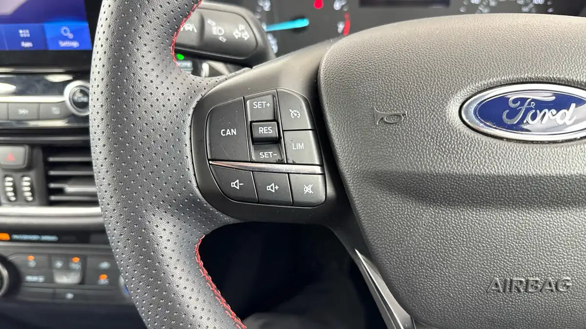 2022-ford-fiesta-10t-st-line-100ps-5d-big-25