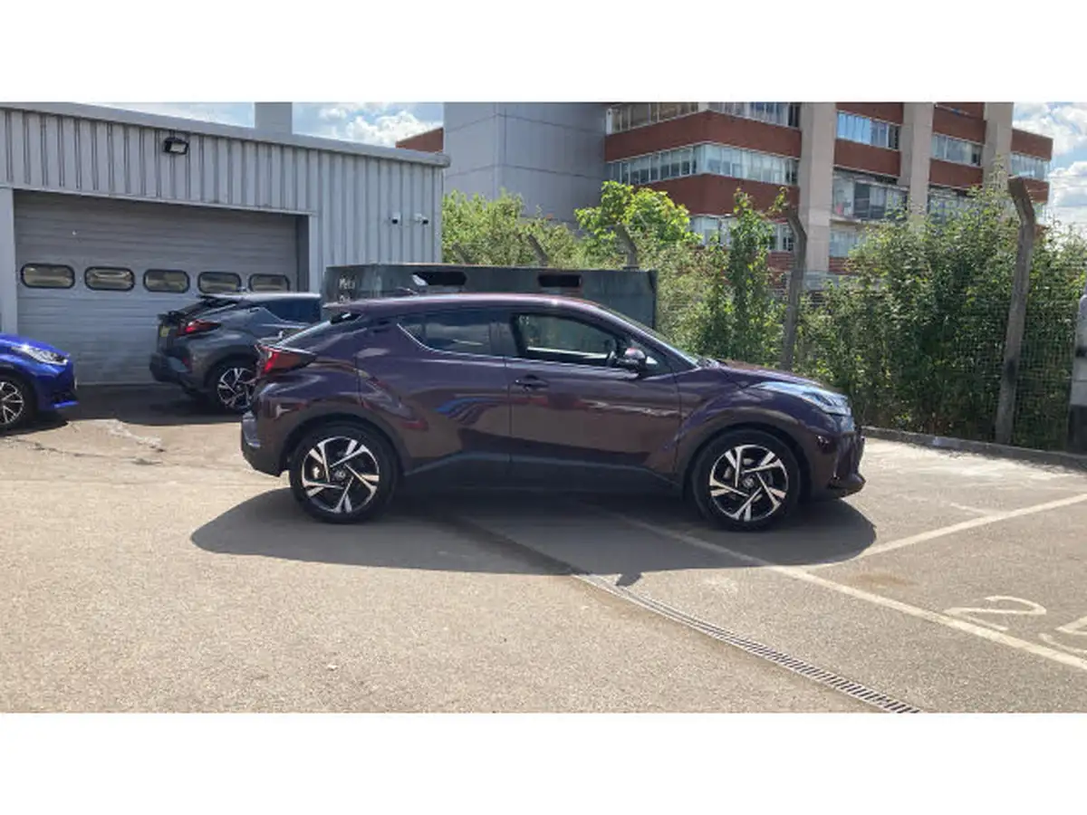 2022-toyota-c-hr-18-vvt-i-design-big-15