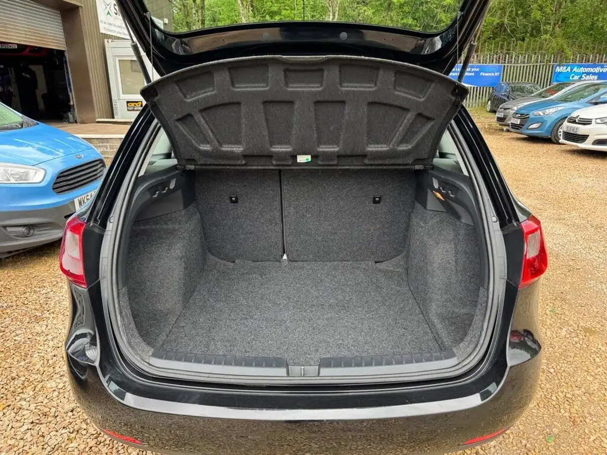 2015-seat-ibiza-12td-ecomotive-sports-tourer-5d-big-14