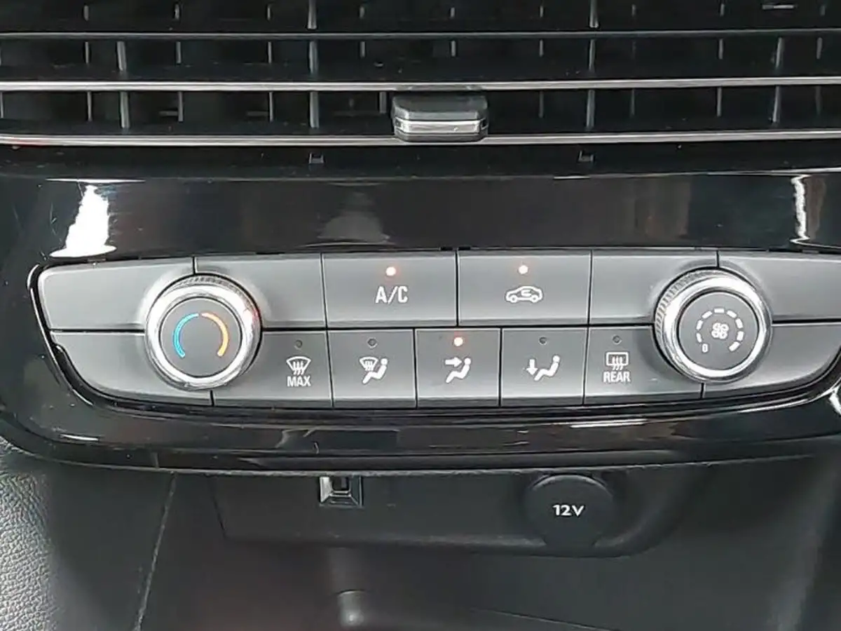 2021-vauxhall-mokka-12-se-edition-big-14