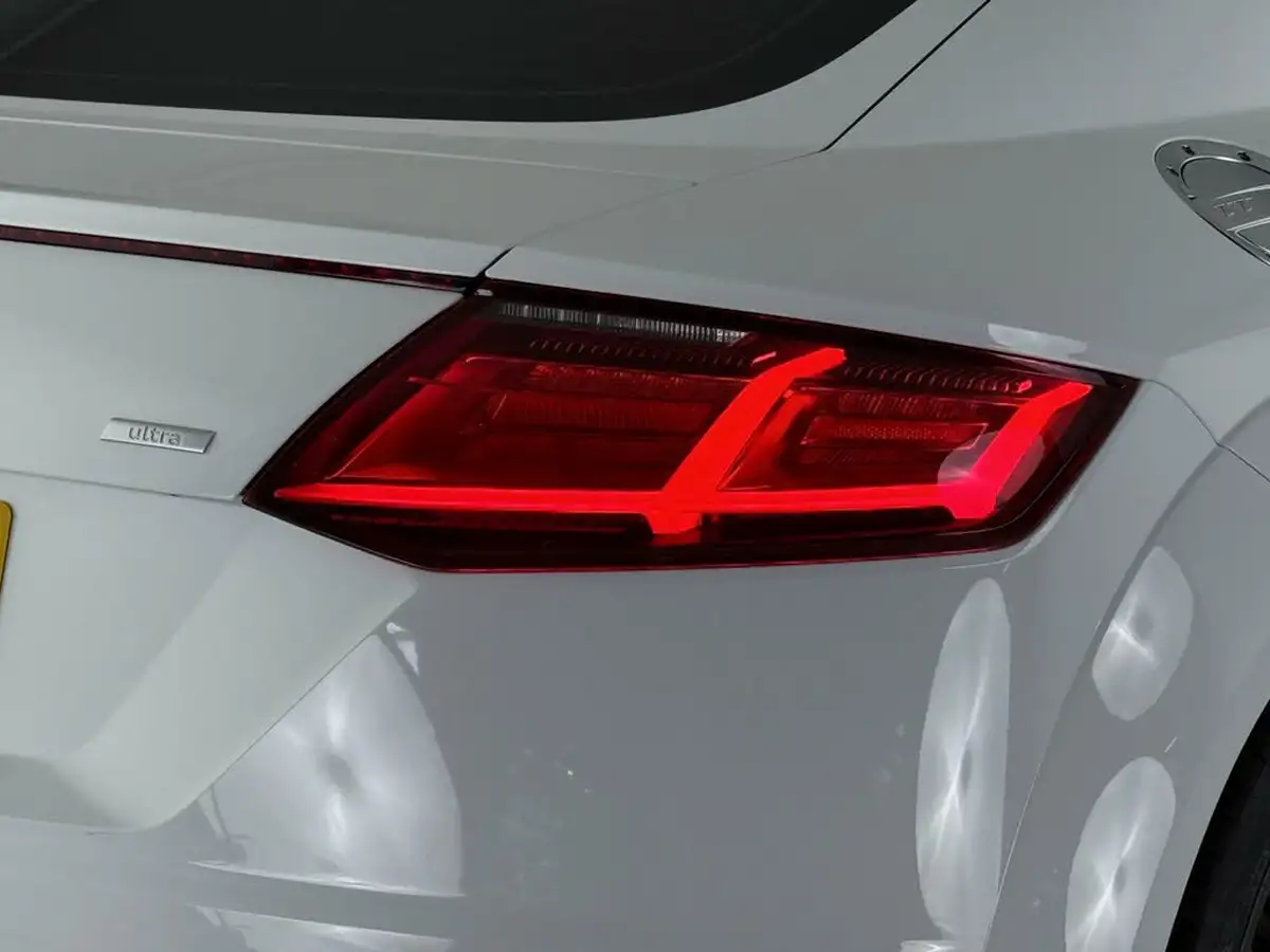 2017-audi-tt-coupe-20tdi-ultra-s-line-big-9