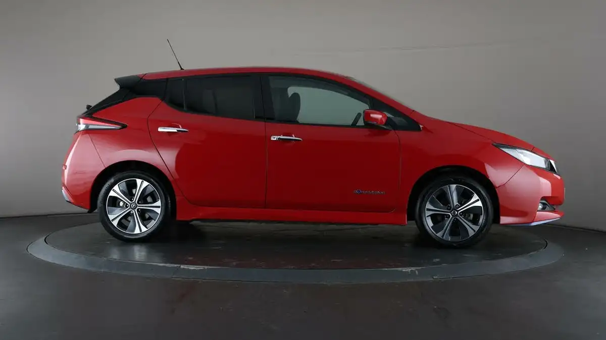 2020-nissan-leaf-e-e-tekna-big-62