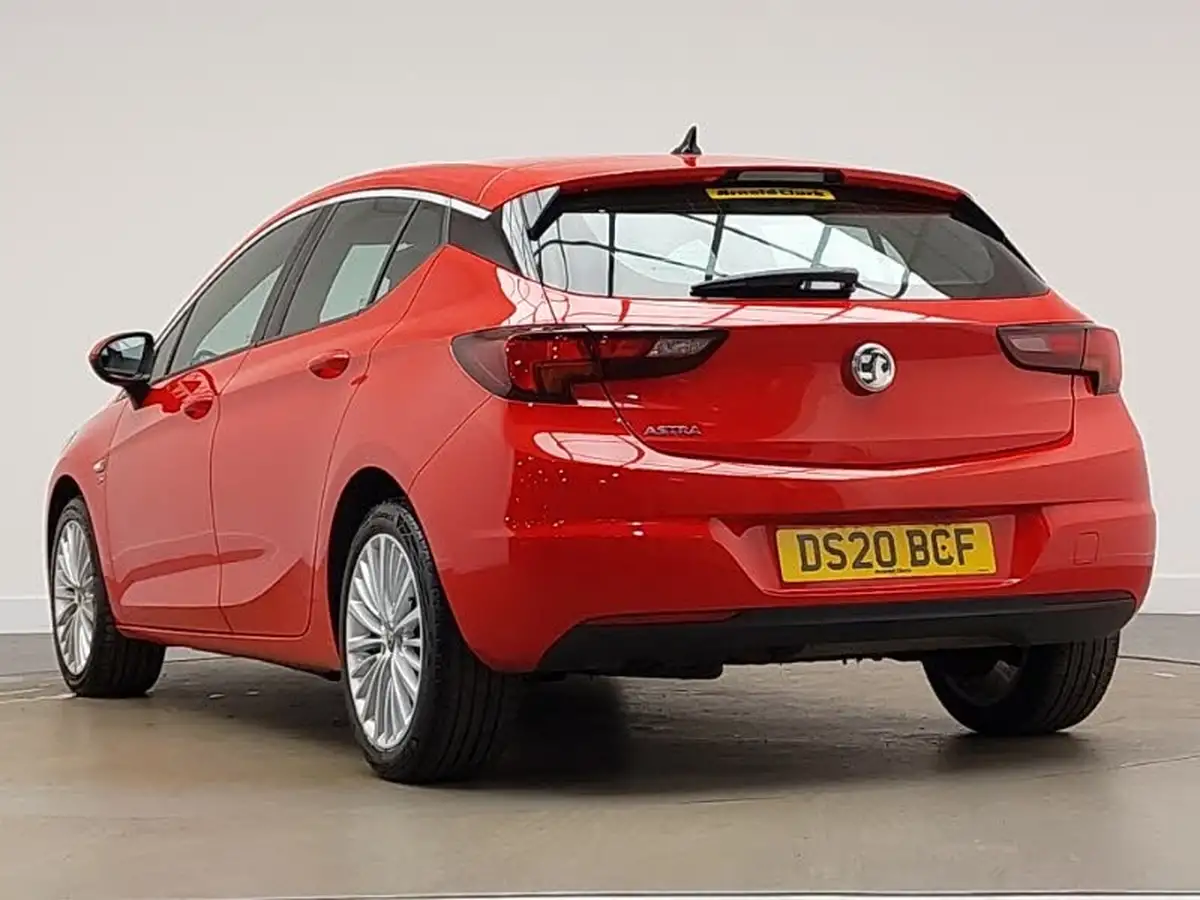 2020-vauxhall-astra-12-turbo-elite-nav-big-1