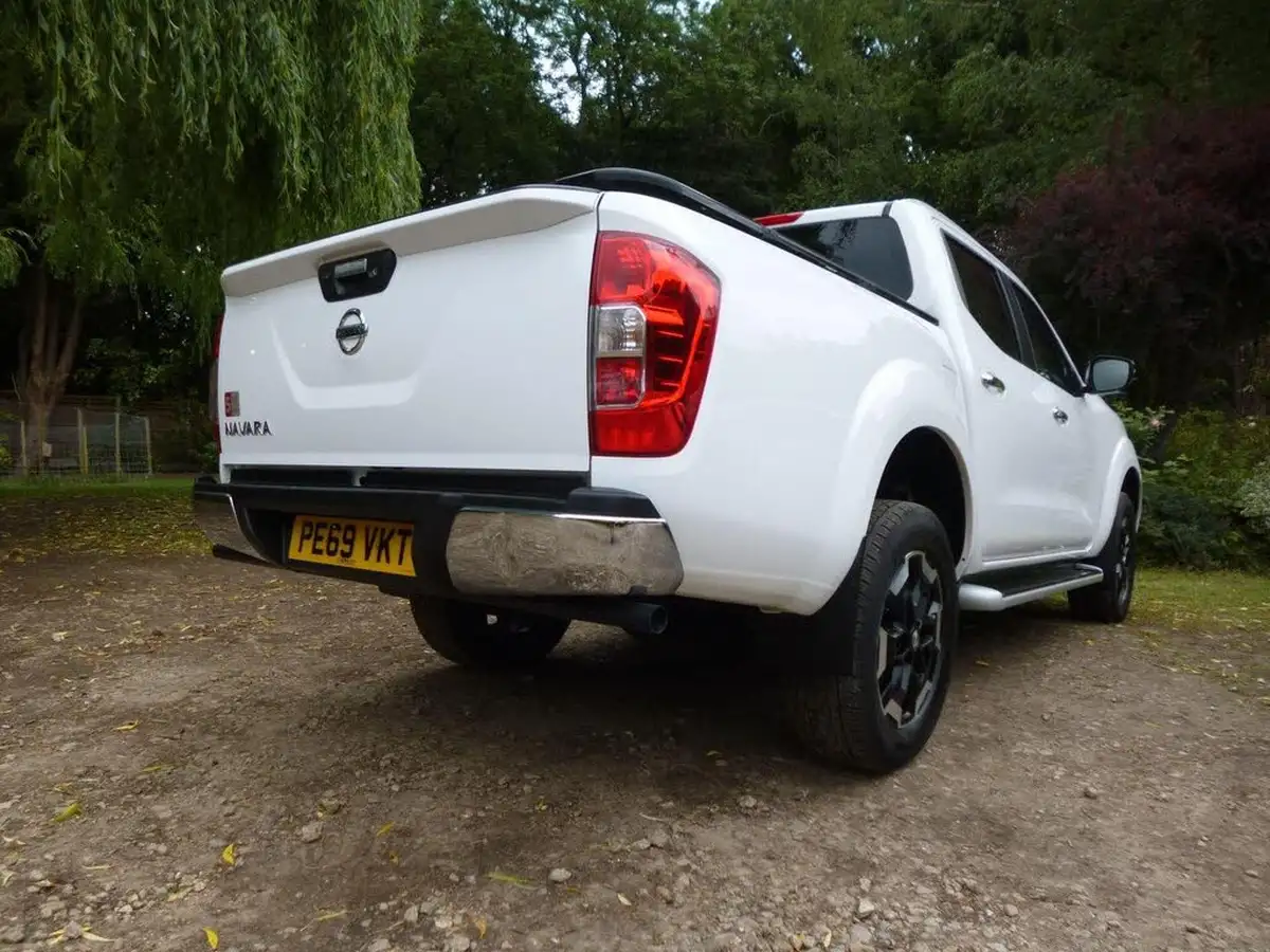 2019-nissan-navara-23dci-tt-tekna-8-navileather-big-13