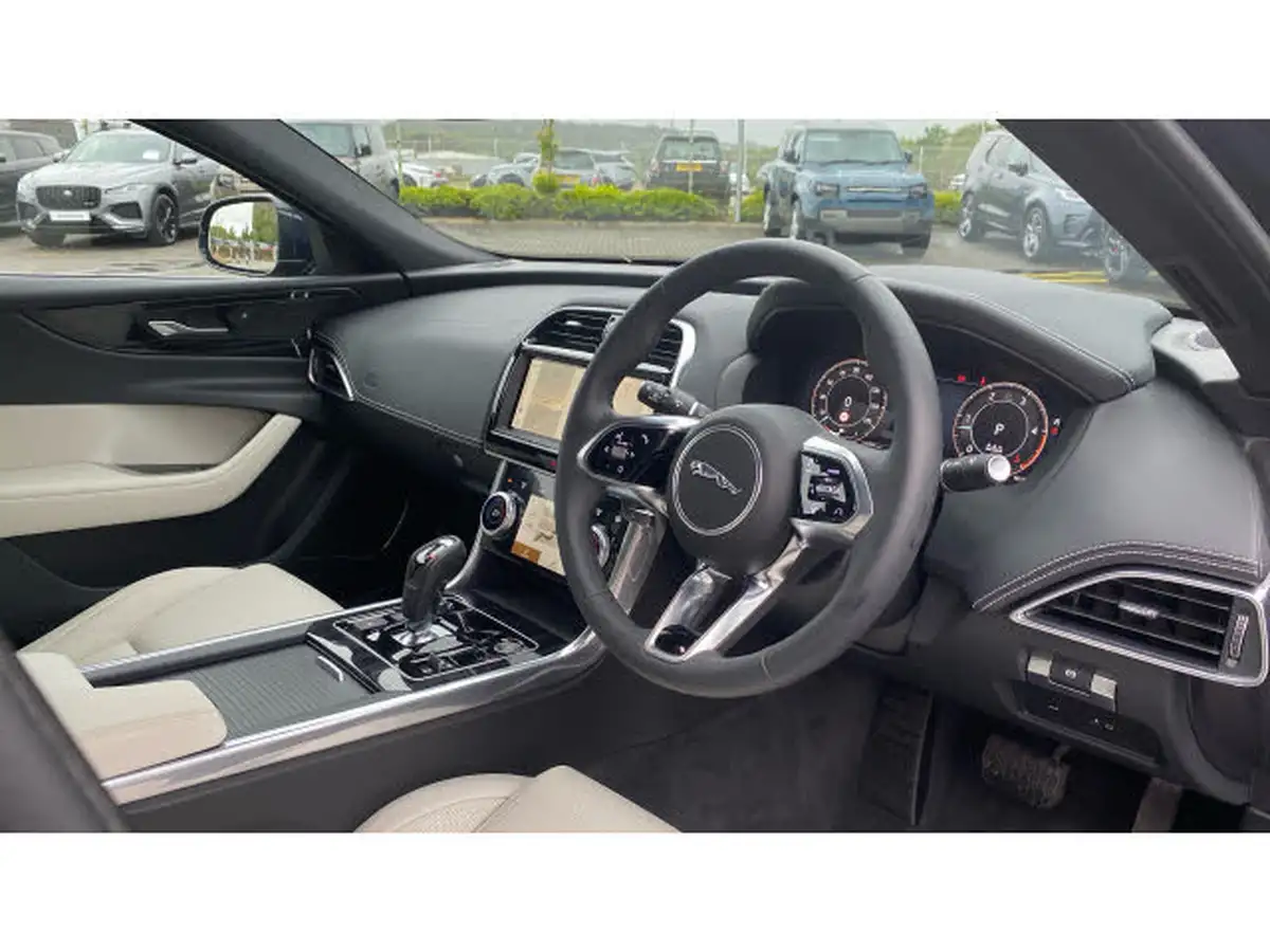 2024-jaguar-xe-20-d200-r-dynamic-s-big-36
