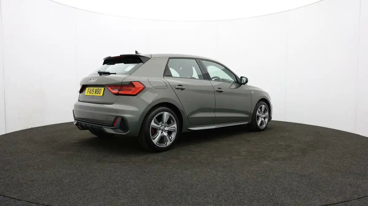 2019-audi-a1-20-40-tfsi-s-line-competition-big-13