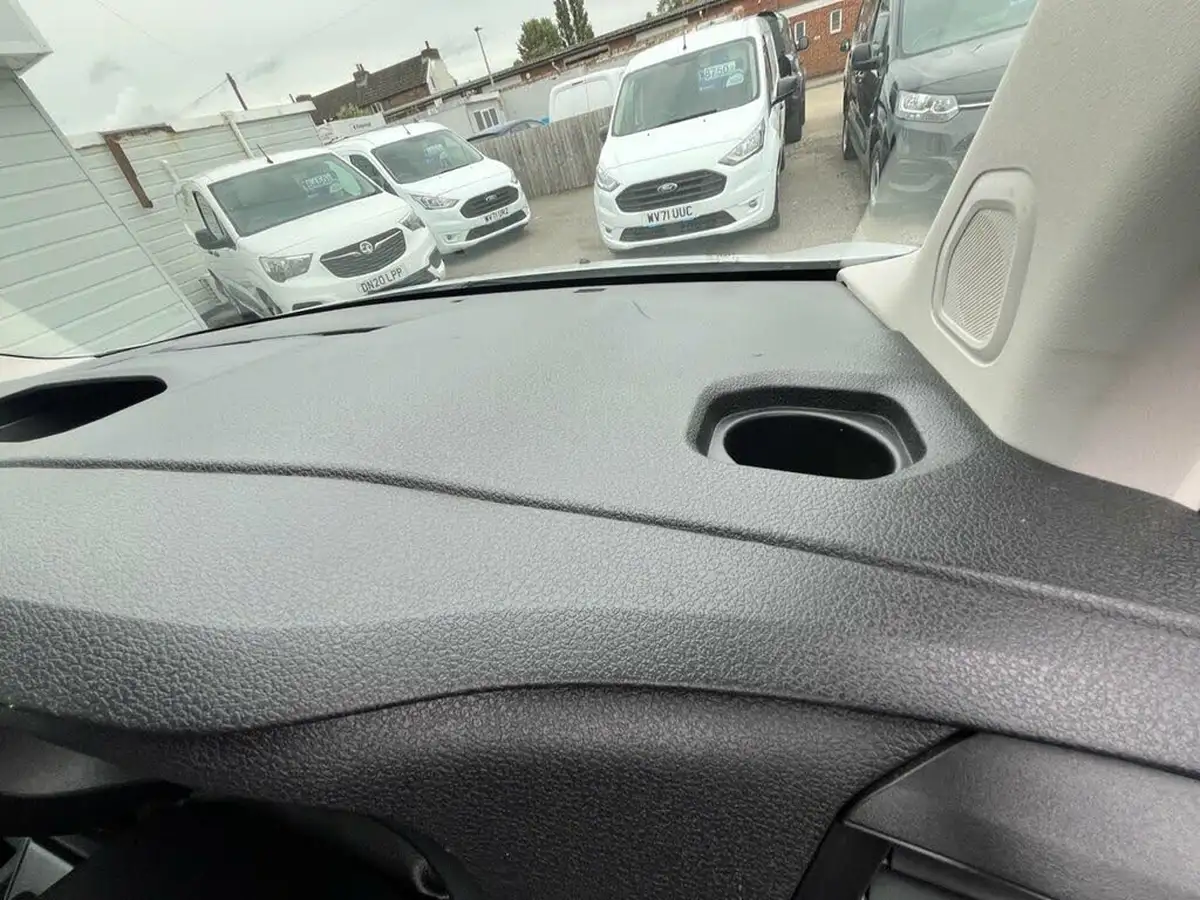 2022-vauxhall-vivaro-15td-2900-l2h1-dynamic-big-32
