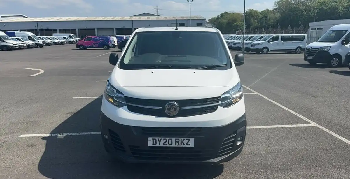 2020-vauxhall-vivaro-15td-2900-l2h1-dynamic-big-10