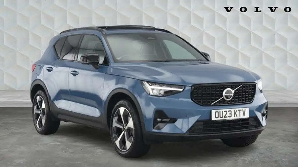 2023-volvo-xc40-20-b4-ultimate-big-0