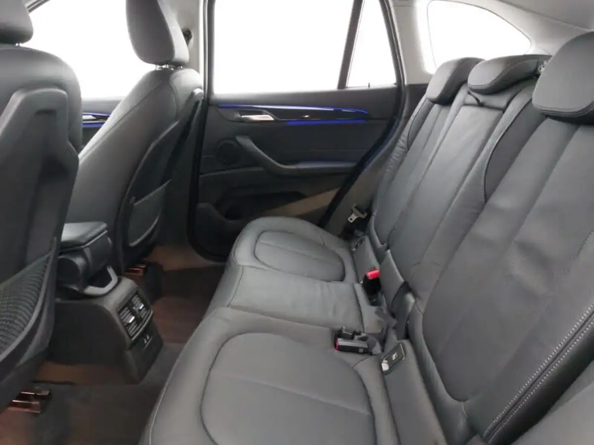 2021-bmw-x1-20-sdrive20i-xline-big-5
