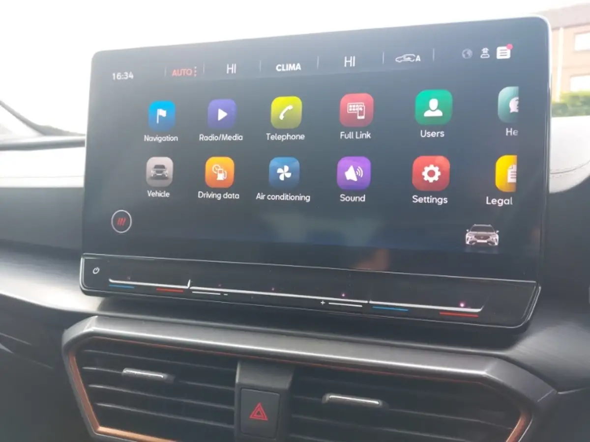 2025-cupra-leon-nf-15-etsi-v1-estate-big-18