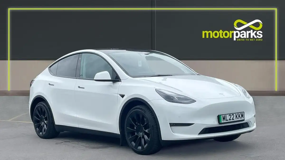2022-tesla-model-y-e-long-range-big-0