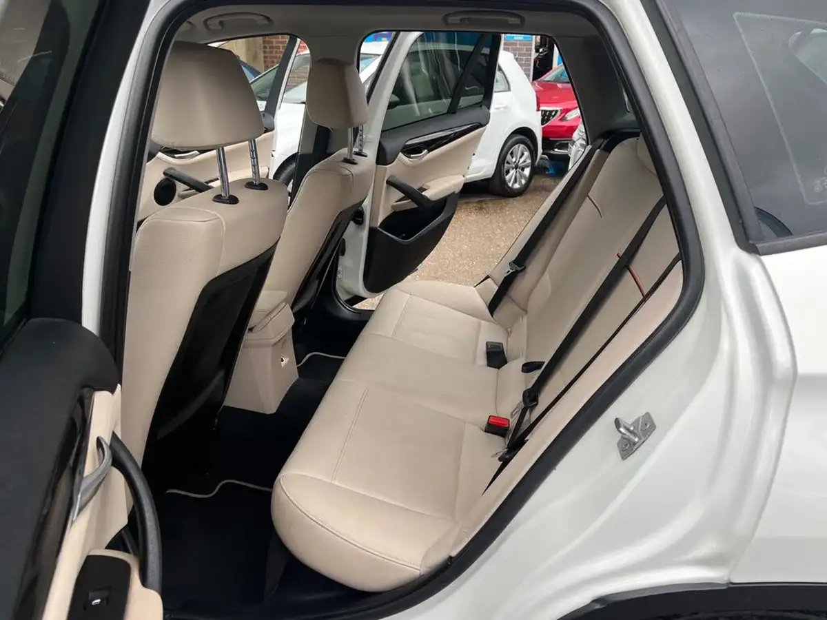 2013-bmw-x1-20td-sdrive18d-xline-auto-big-4