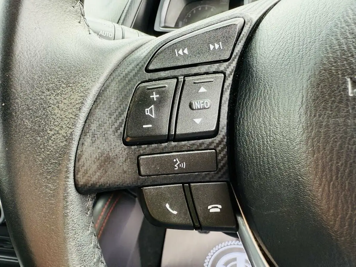2016-mazda-mazda2-15-sport-nav-90ps-big-13