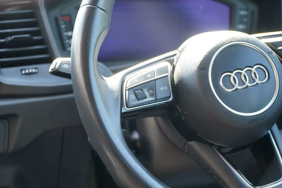 2022-audi-a1-10-25-tfsi-technik-big-24
