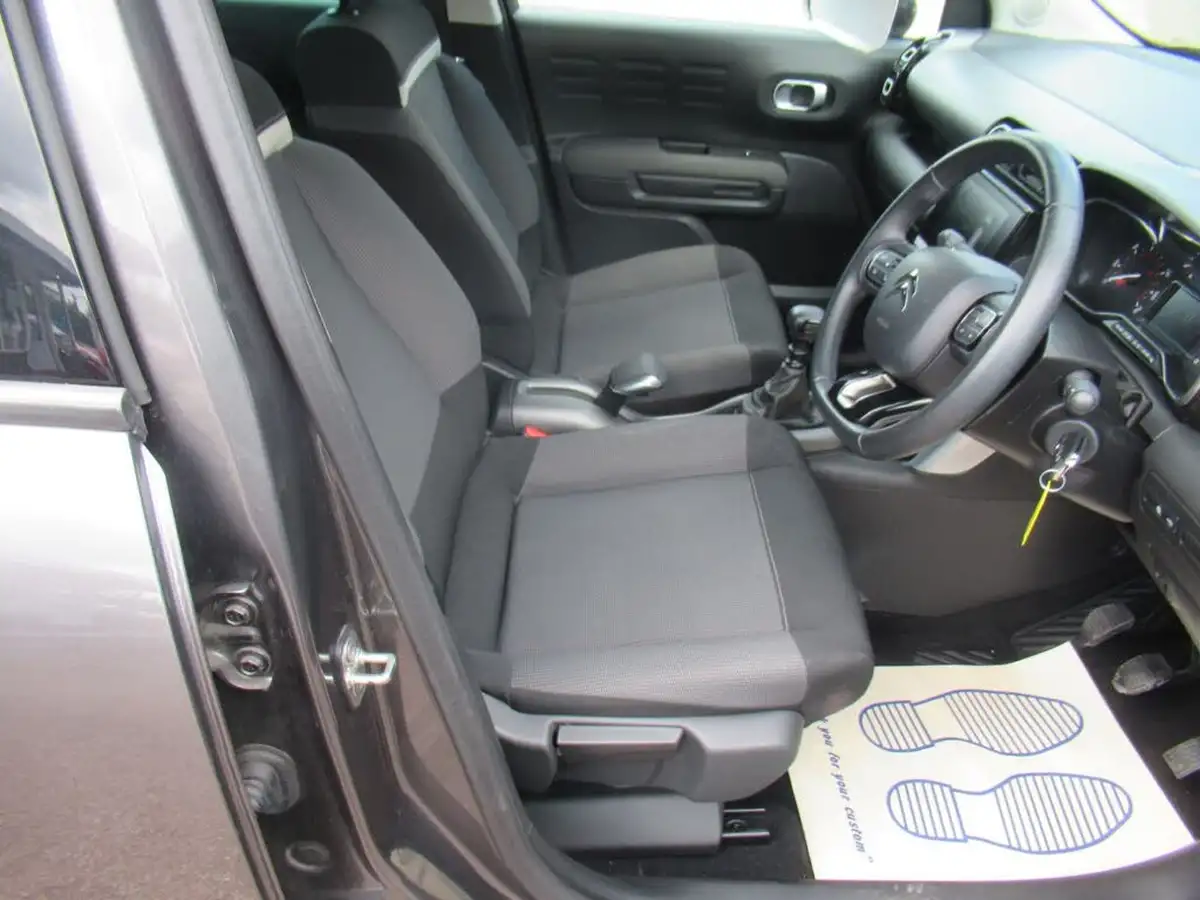 2021-citroen-c3-aircross-12-puretech-shine-110ps-big-9