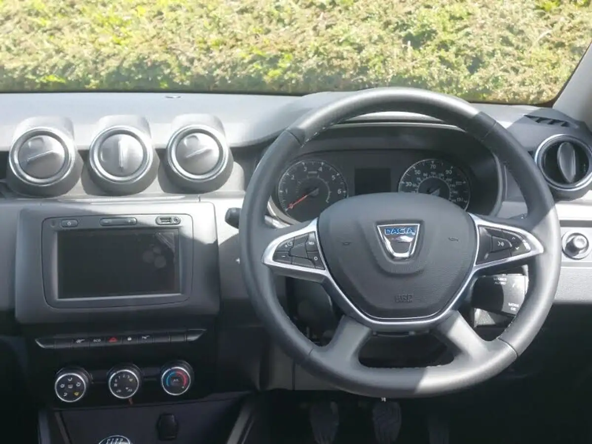 2021-dacia-duster-13-tce-comfort-130hpeu6d-4x2-window-van-1333cc-big-6