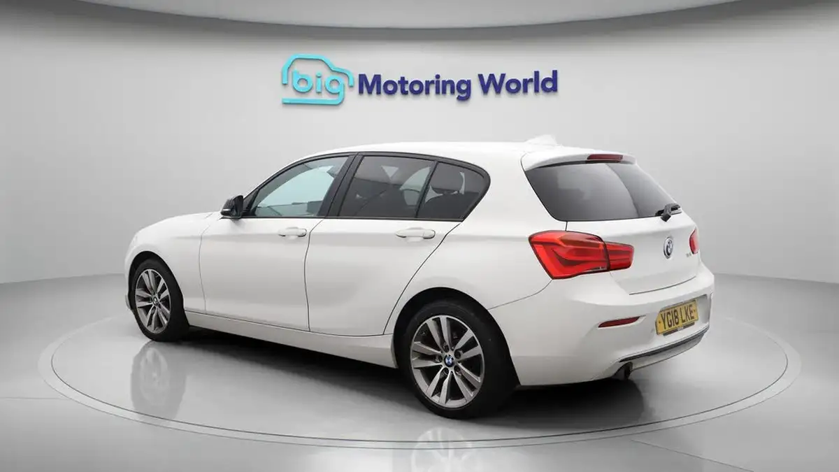 2018-bmw-1-series-15-118i-se-5d-big-5