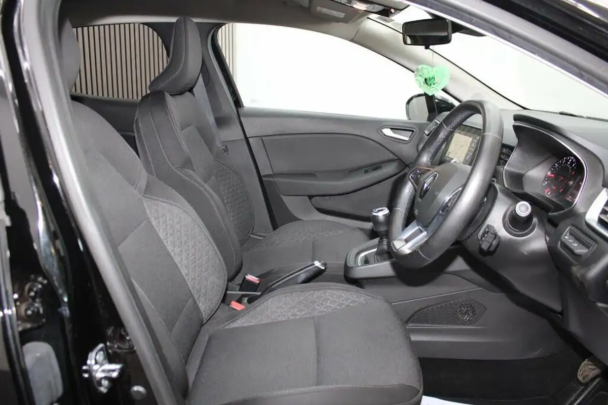 2020-renault-clio-10-sce-iconic-75bhp-big-13