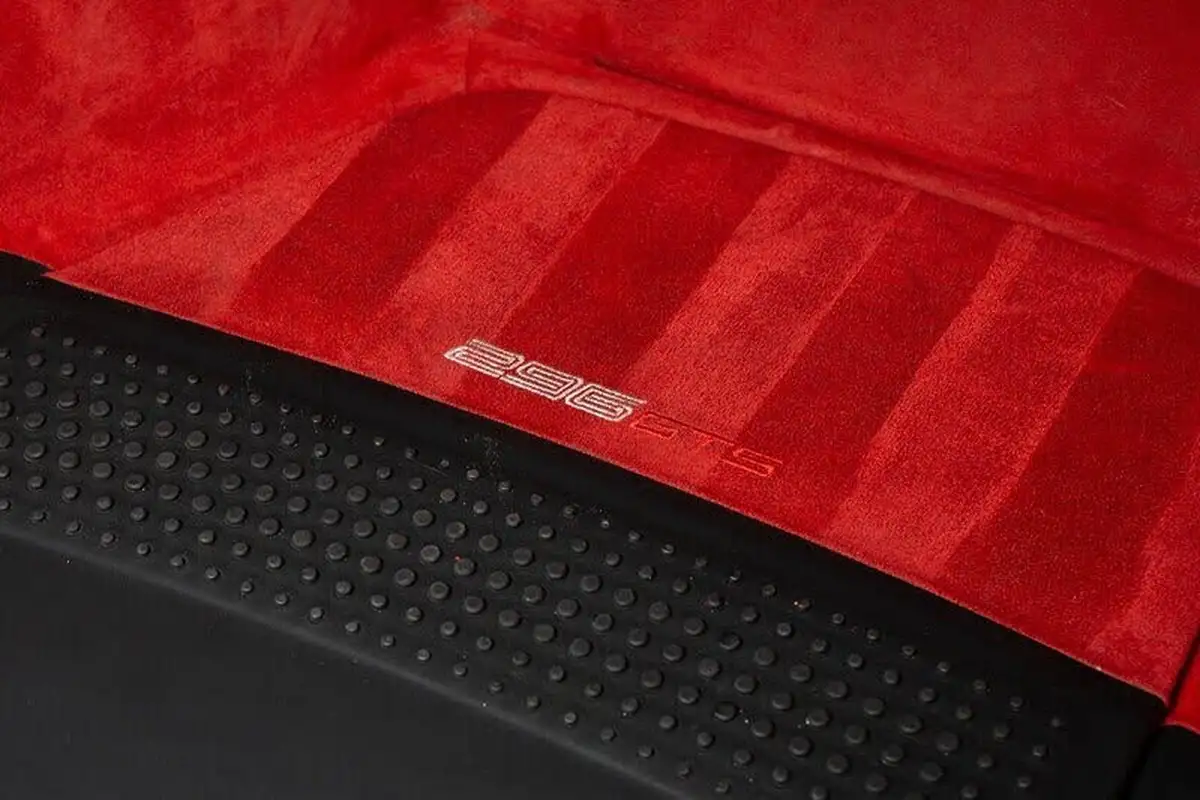 2023-ferrari-296-gts-big-43