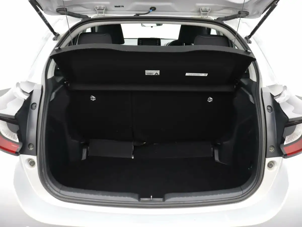 2021-toyota-yaris-15-vvt-i-icon-114bhp-hybrid-1490cc-e-cvt-big-16