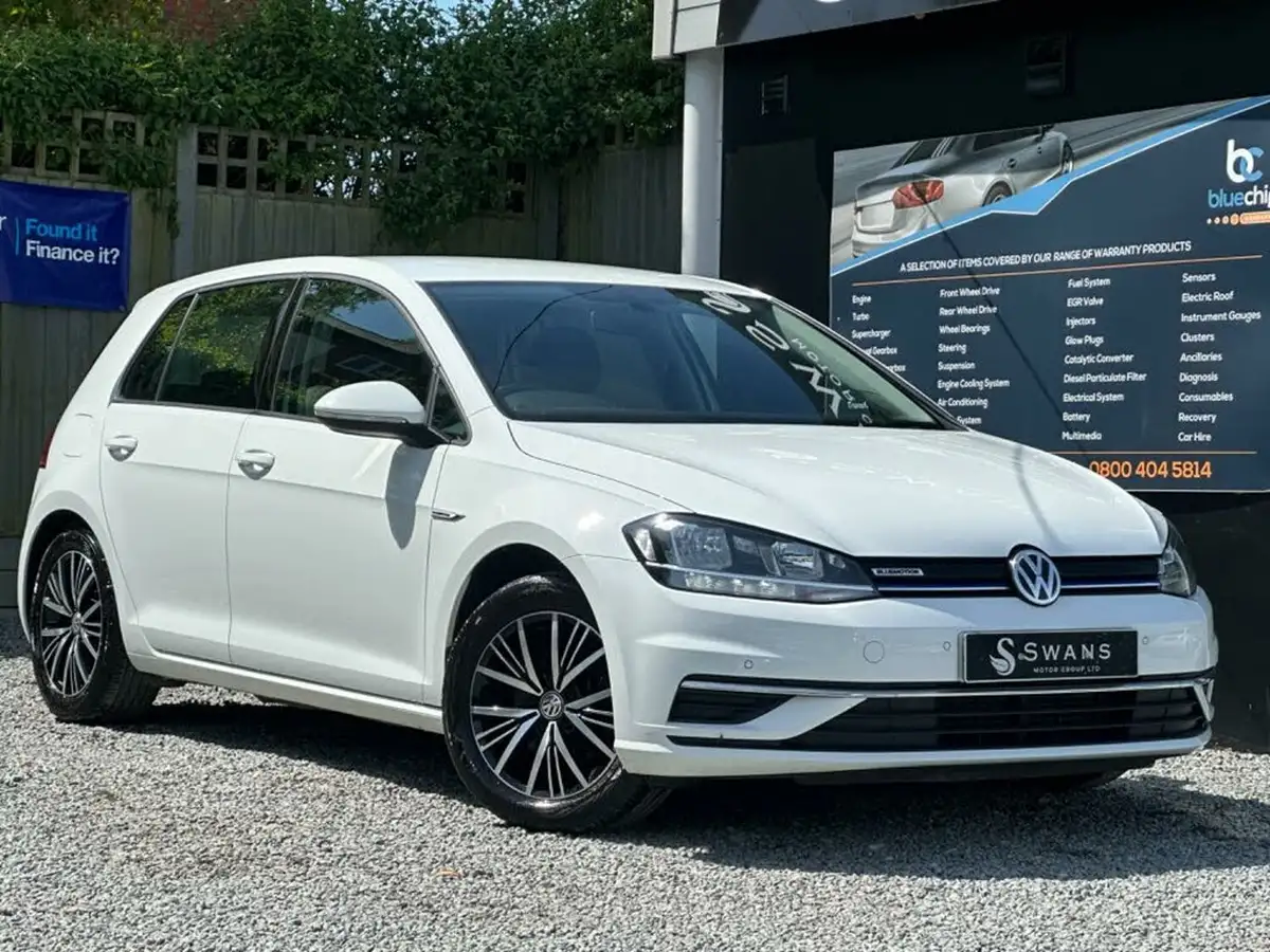 2019-volkswagen-golf-15-tsi-se-nav-130ps-ss-hatchback-5d-big-1