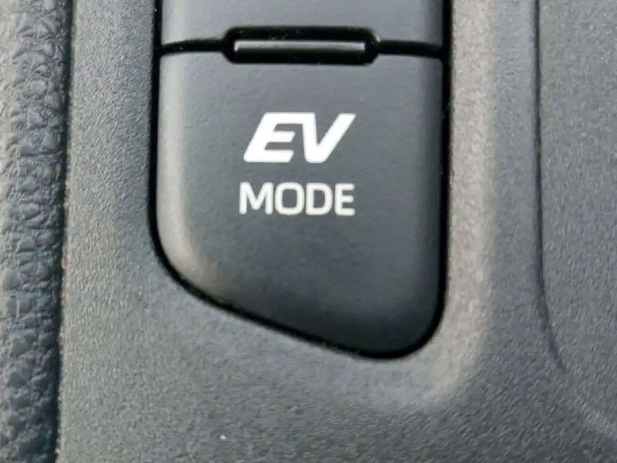 2022-toyota-yaris-15-vvt-i-design-big-15
