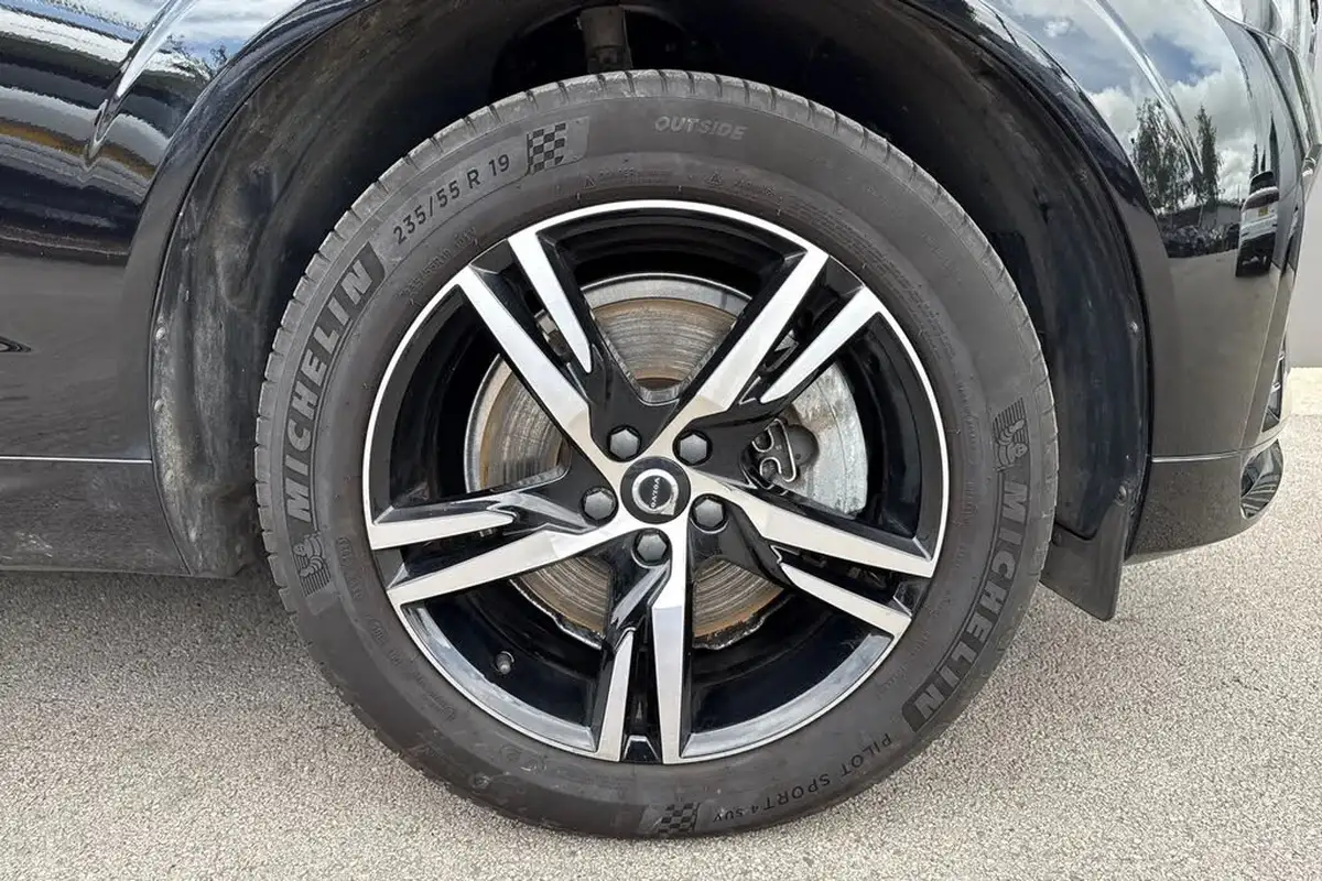 2021-volvo-xc60-20-b5-r-design-big-10