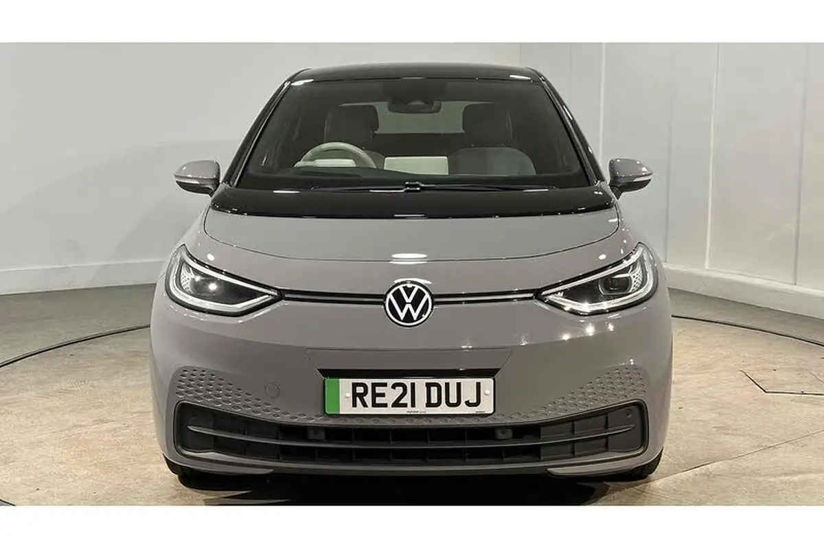 2021-volkswagen-id3-e-tour-big-2