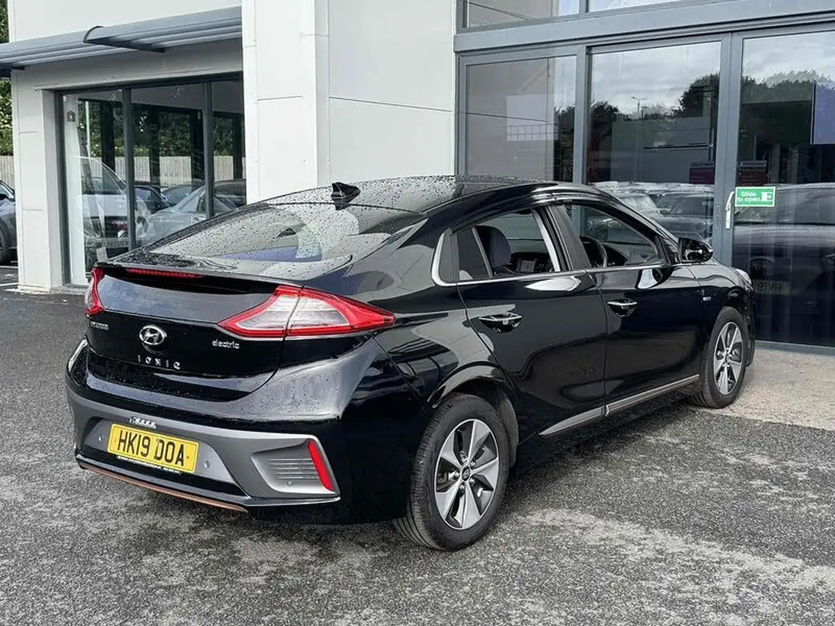 2019-hyundai-ioniq-e-premium-electric-88kw-big-13
