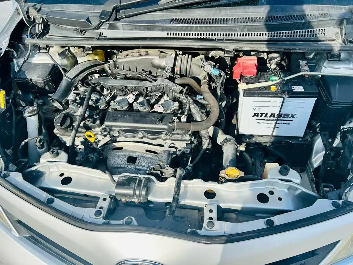 2013-toyota-yaris-big-20