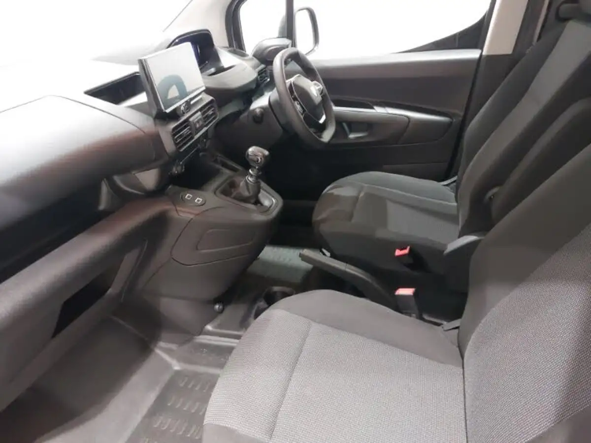 2024-peugeot-partner-15-bluehdi-professional-100pseu6d-big-4