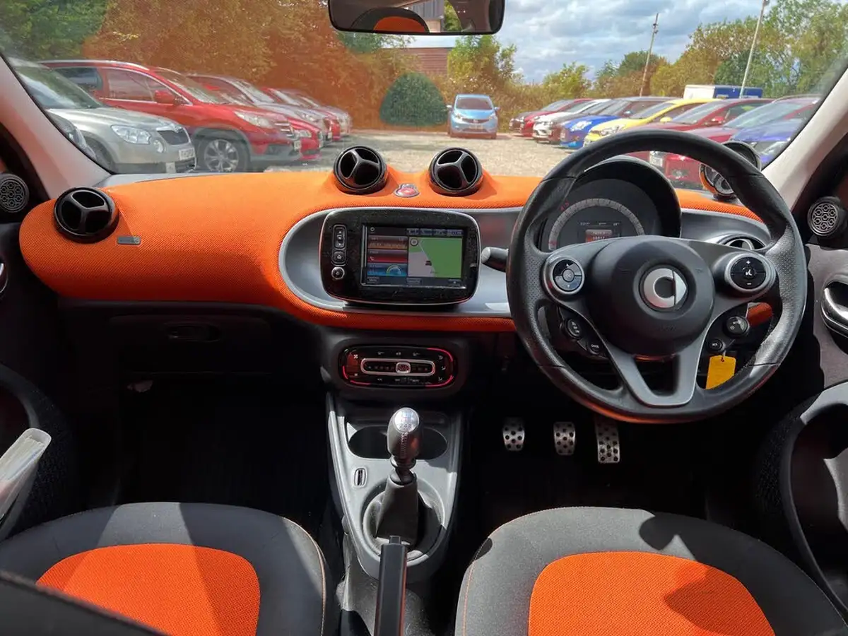 2015-smart-forfour-09-edition-1-big-17