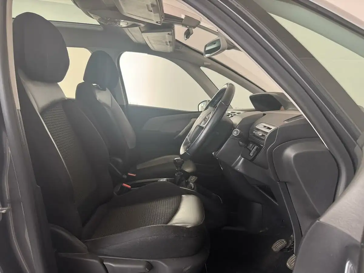 2019-citroen-grand-c4-spacetourer-12-puretech-flair-big-10