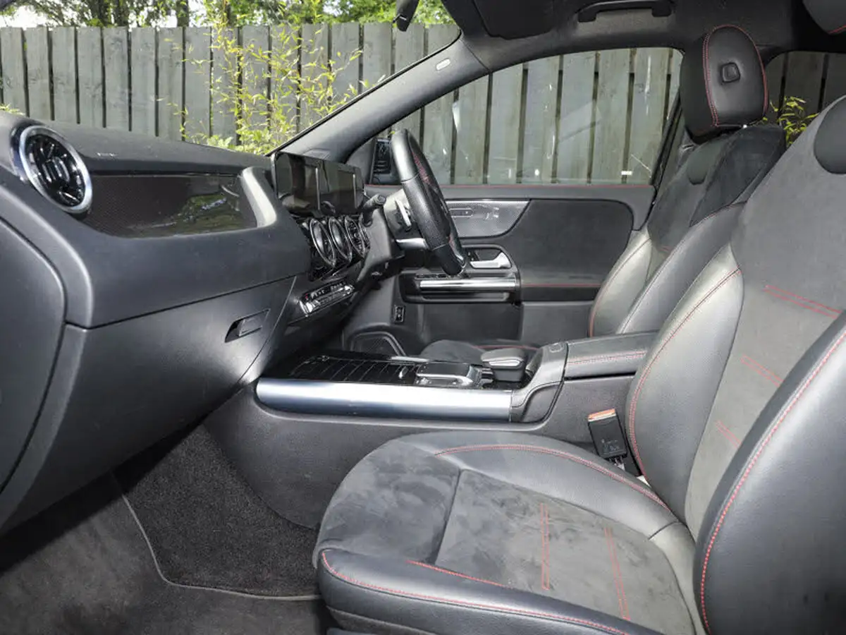 2021-mercedes-benz-gla-class-13-gla-180-amg-line-1332cc-big-4