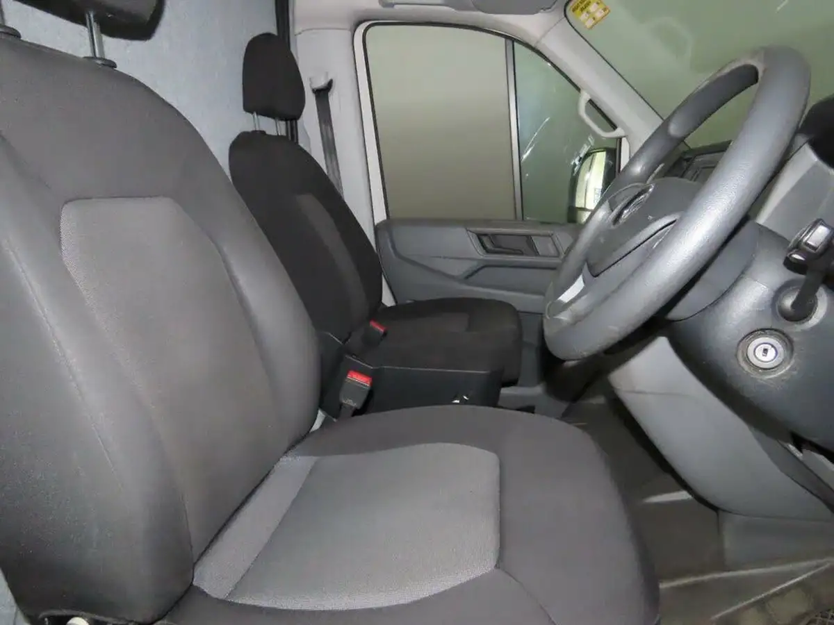2020-volkswagen-crafter-20tdi-cr35-lwb-startline-140pseu6dt-e-panel-van-big-7