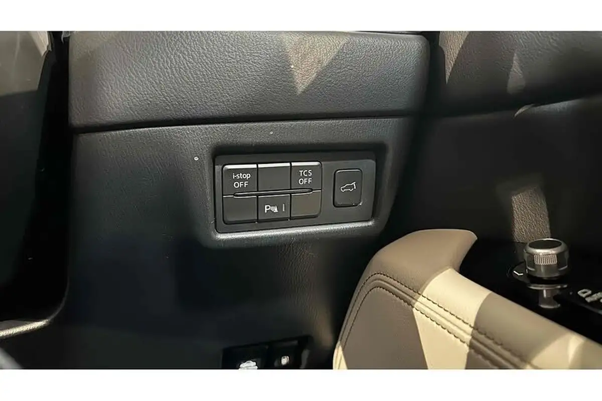 2017-mazda-cx-5-20-sport-nav-big-39