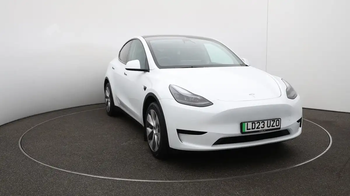2023-tesla-model-y-e-rwd-big-41