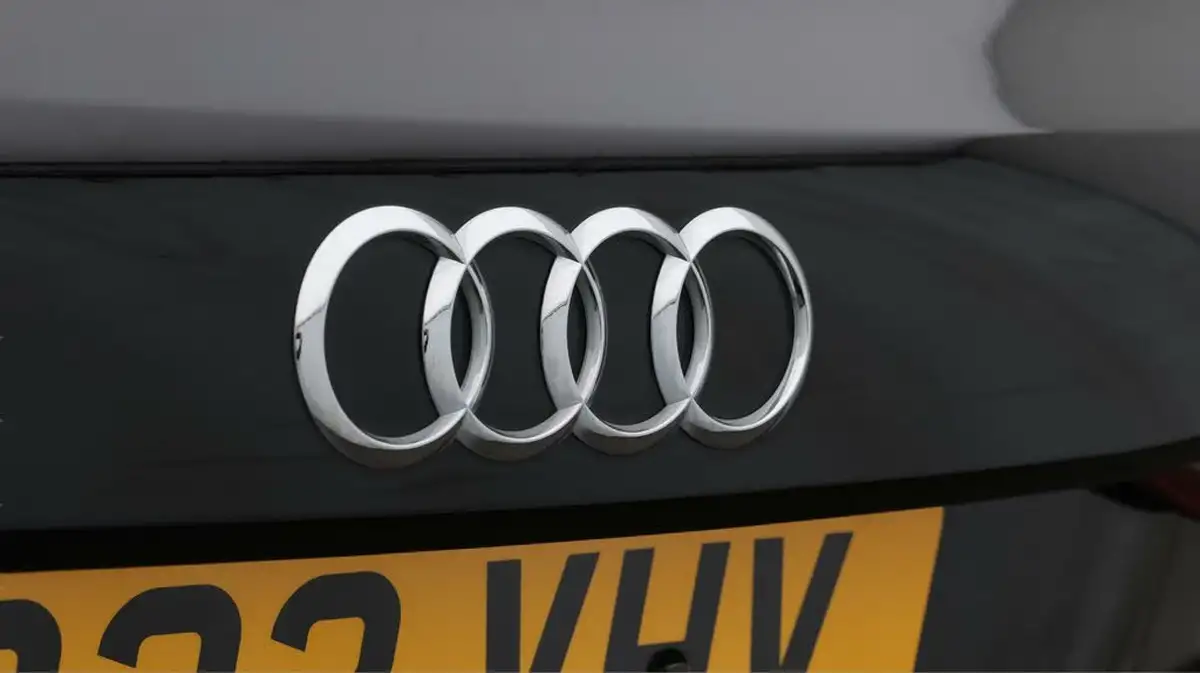 2022-audi-a3-10-30-tfsi-sportback-5d-s-tronic-big-21