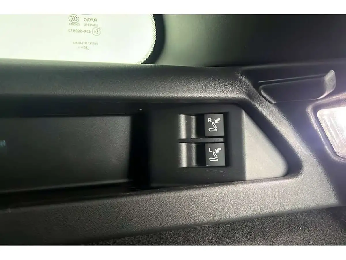 2021-land-rover-discovery-sport-20-d200-r-dynamic-hse-big-11