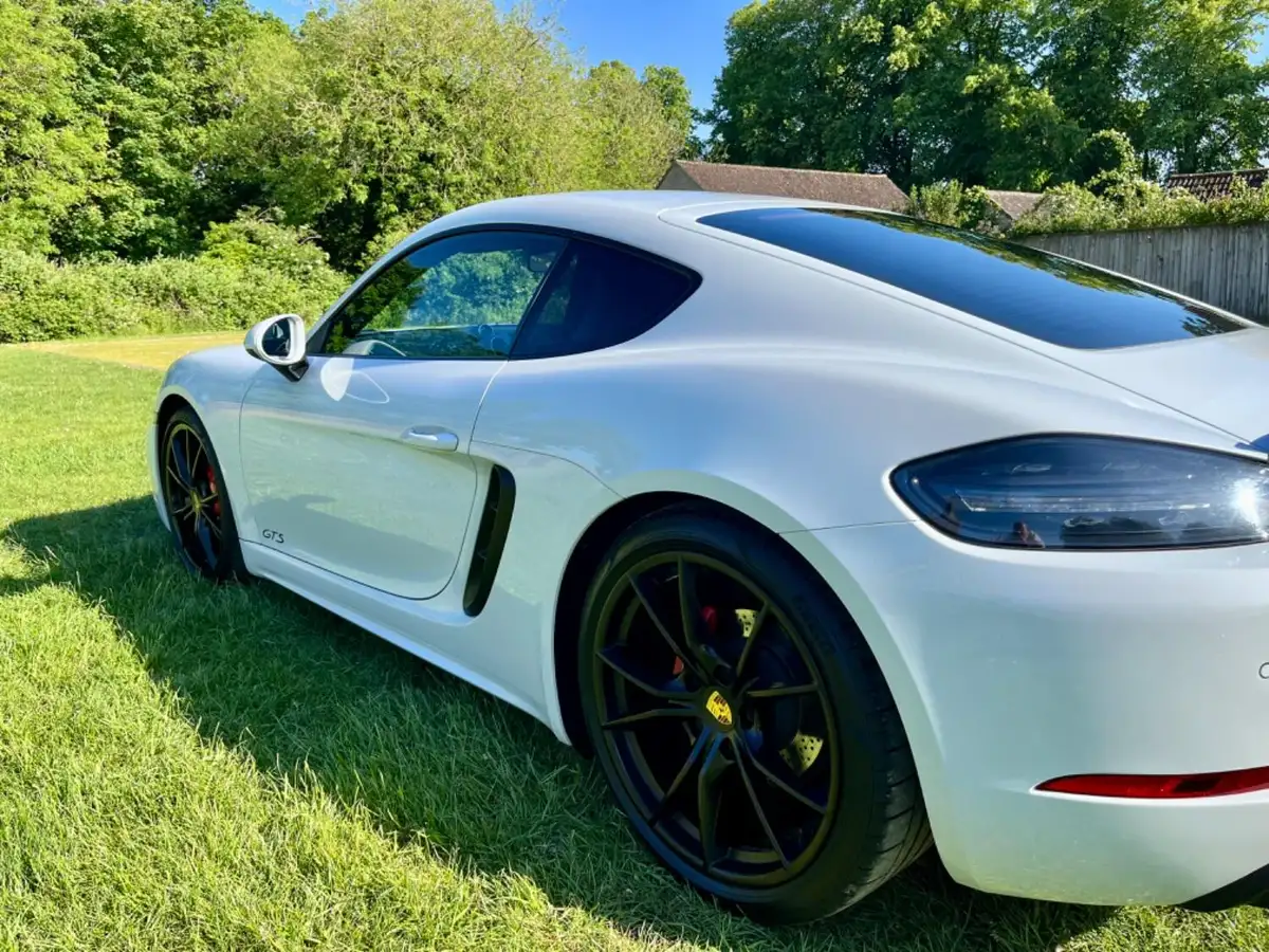 2018-porsche-cayman-718-25-cayman-gts-ss-pdk-big-14