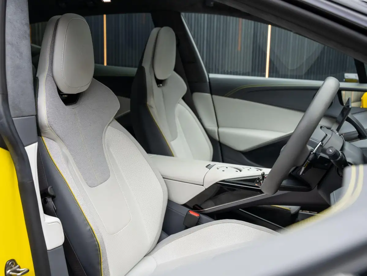 2023-lotus-eletre-e-r-big-1