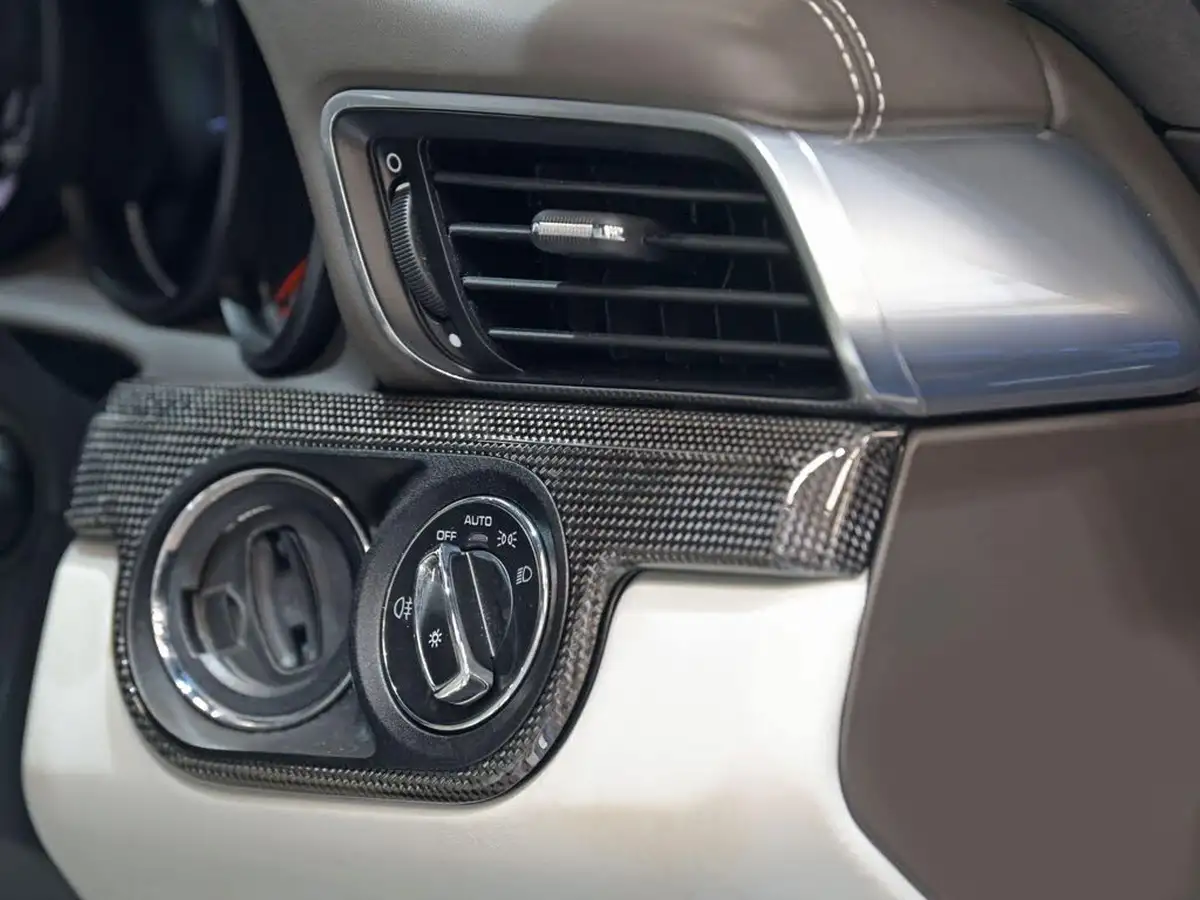 2015-porsche-911-38-turbo-s-coupe-big-10