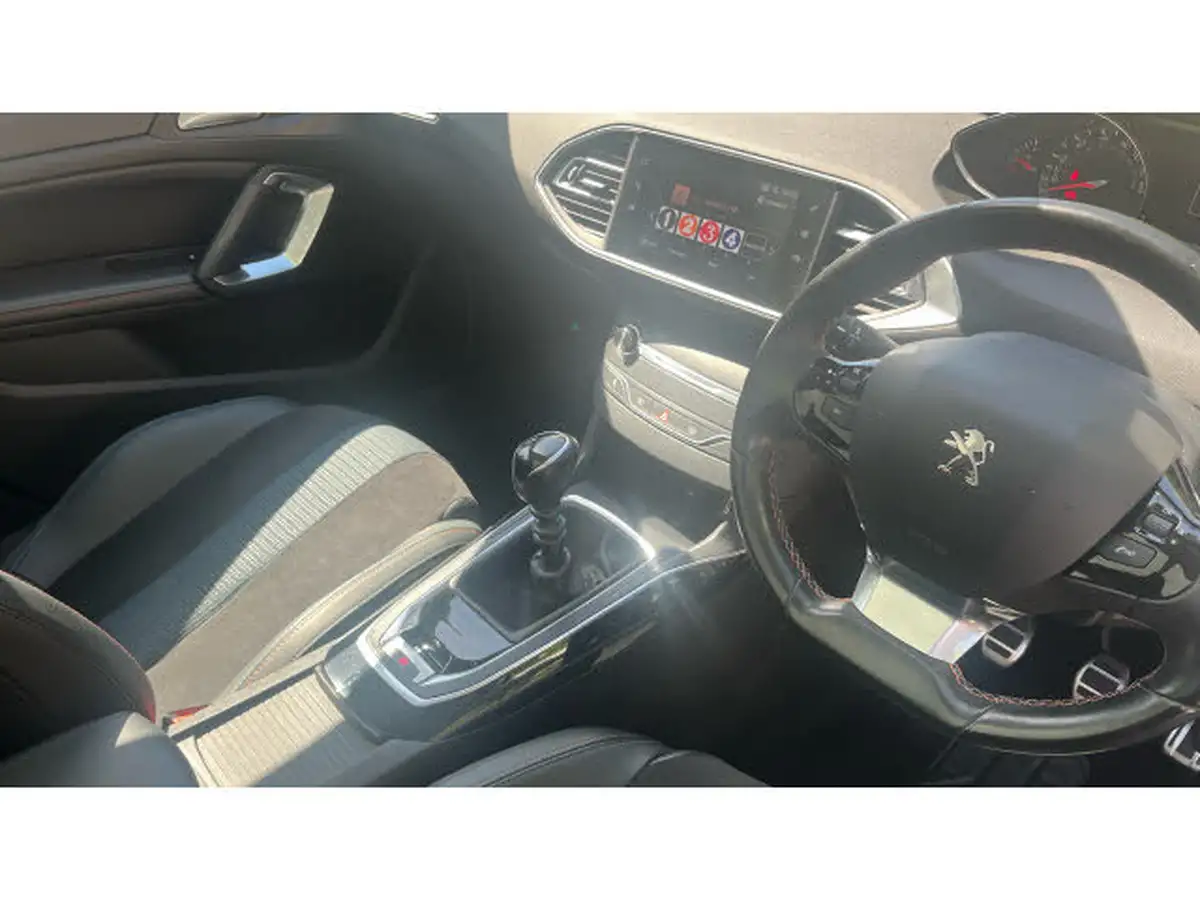 2020-peugeot-308-sw-12-puretech-tech-edition-big-10