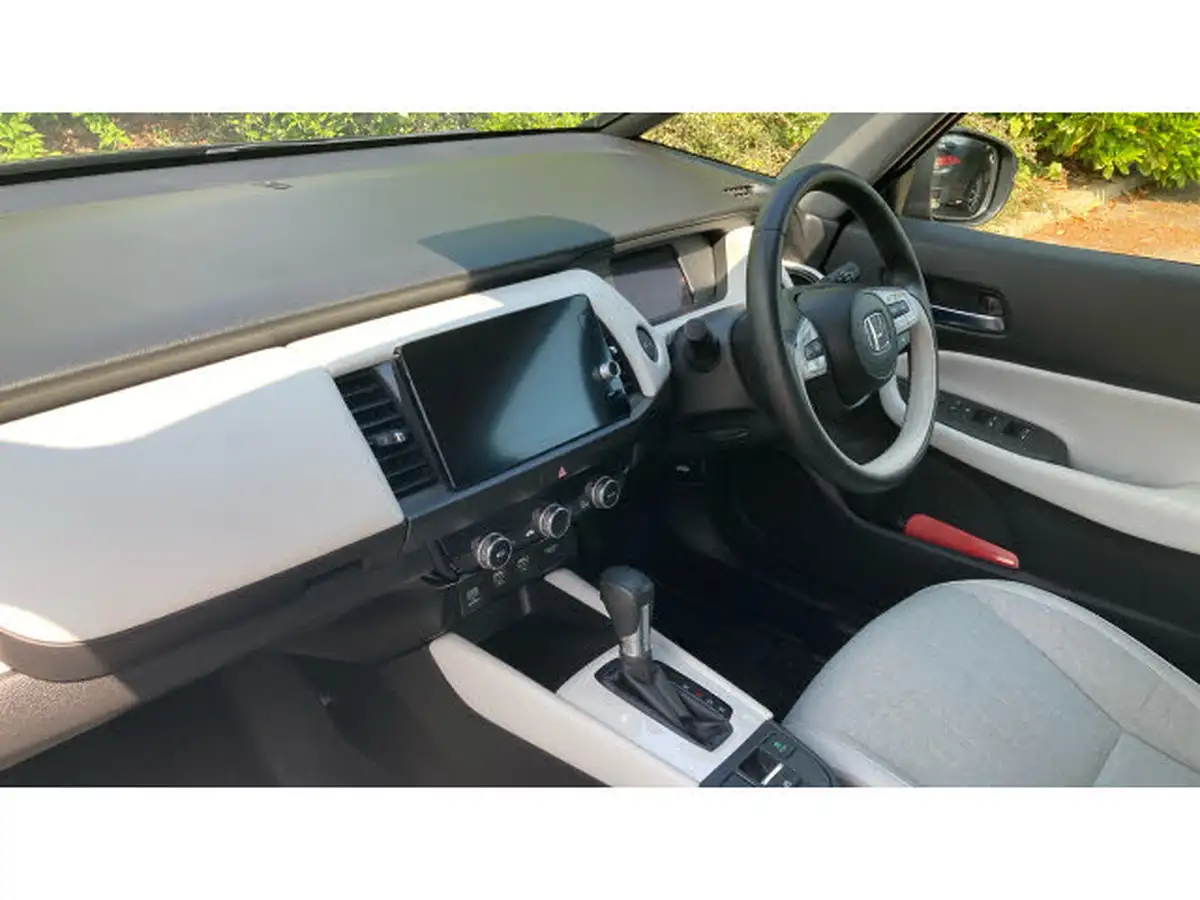 2022-honda-jazz-15-i-mmd-ex-107ps-big-1