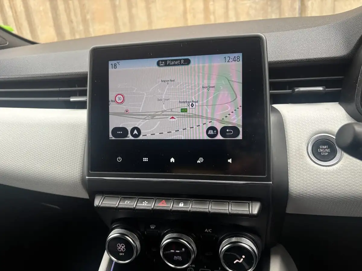 2022-renault-clio-16-techno-big-31