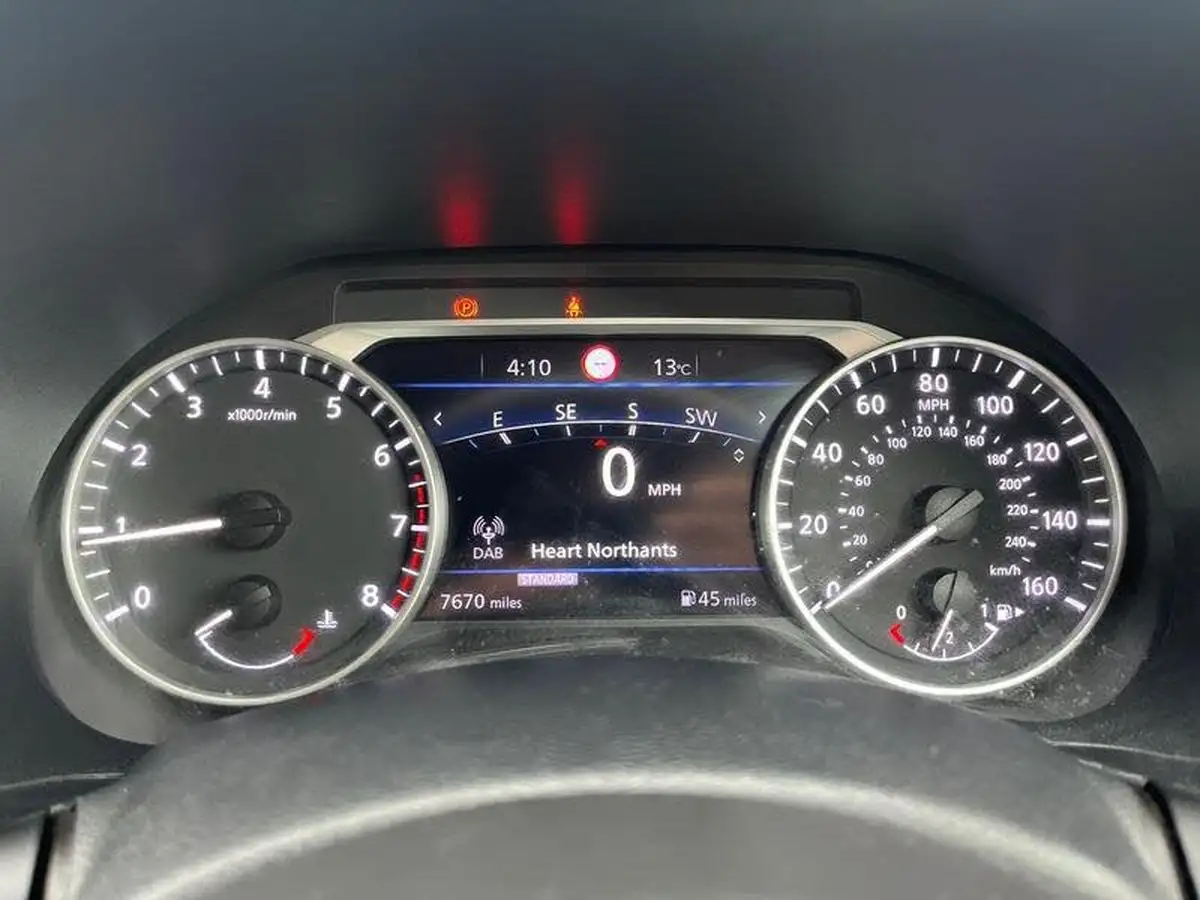 2022-nissan-juke-10-dig-t-n-connecta-big-13