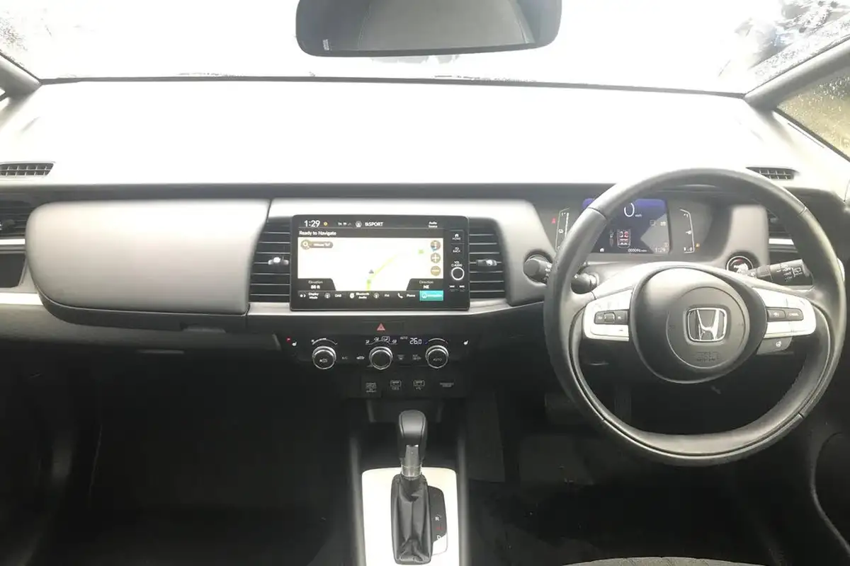 2021-honda-jazz-15-i-mmd-ex-107ps-big-3